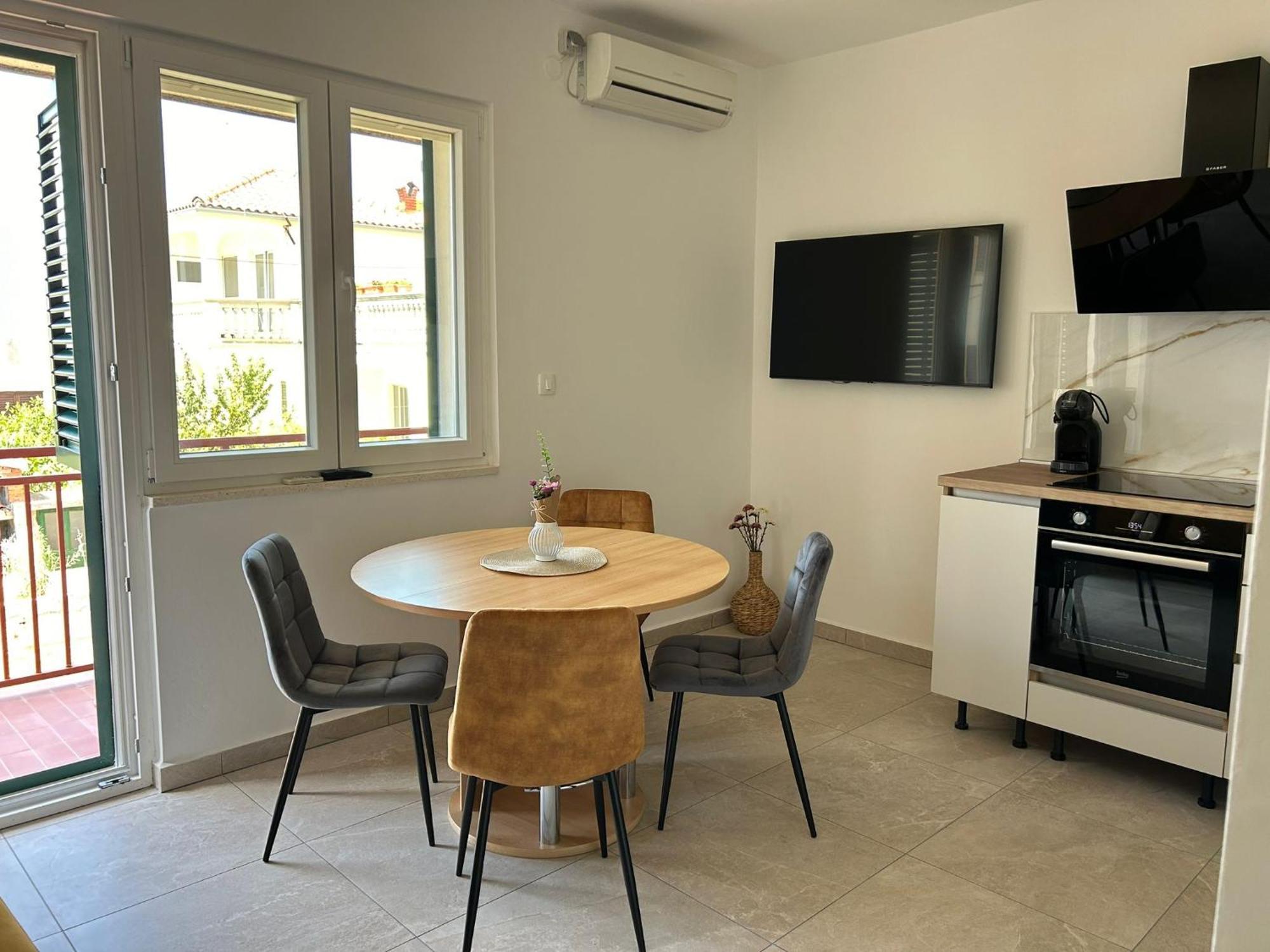 Apartman Marita Jezera Exterior photo