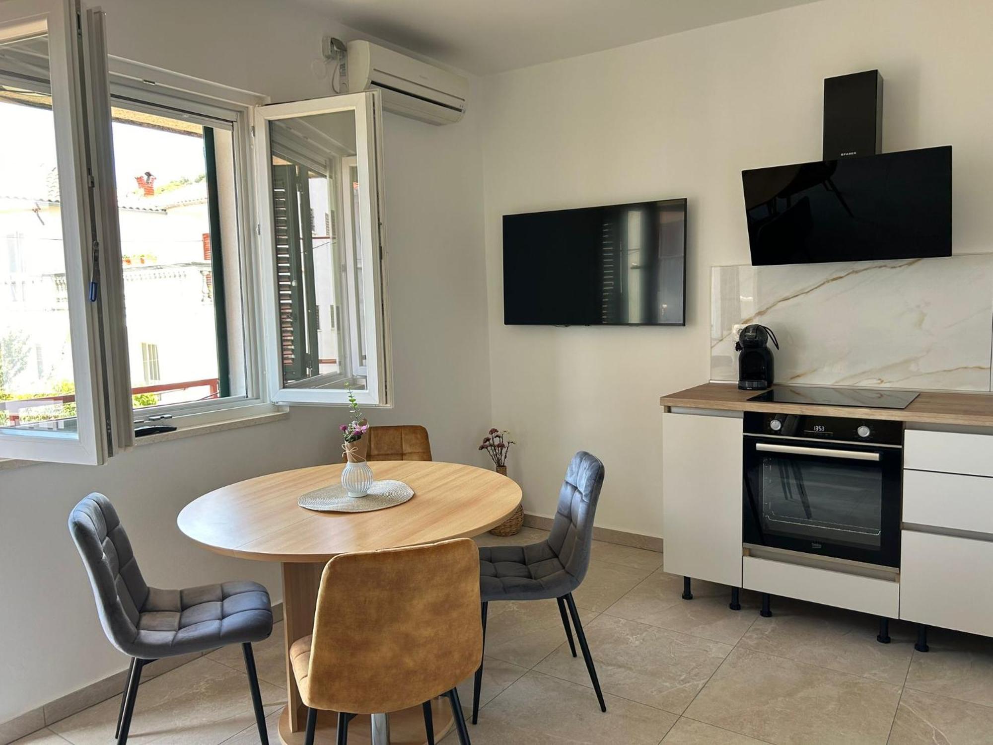 Apartman Marita Jezera Exterior photo